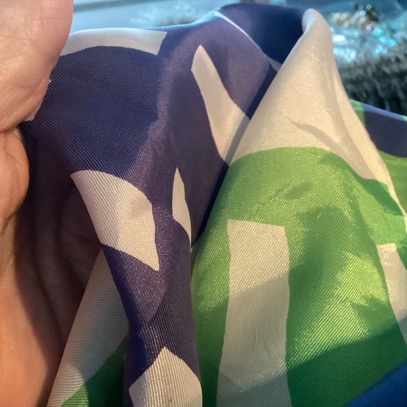 VINTAGE SCARF greens and blues๐๐๐๐๐๐๐๐๐ - Picture 5 of 6